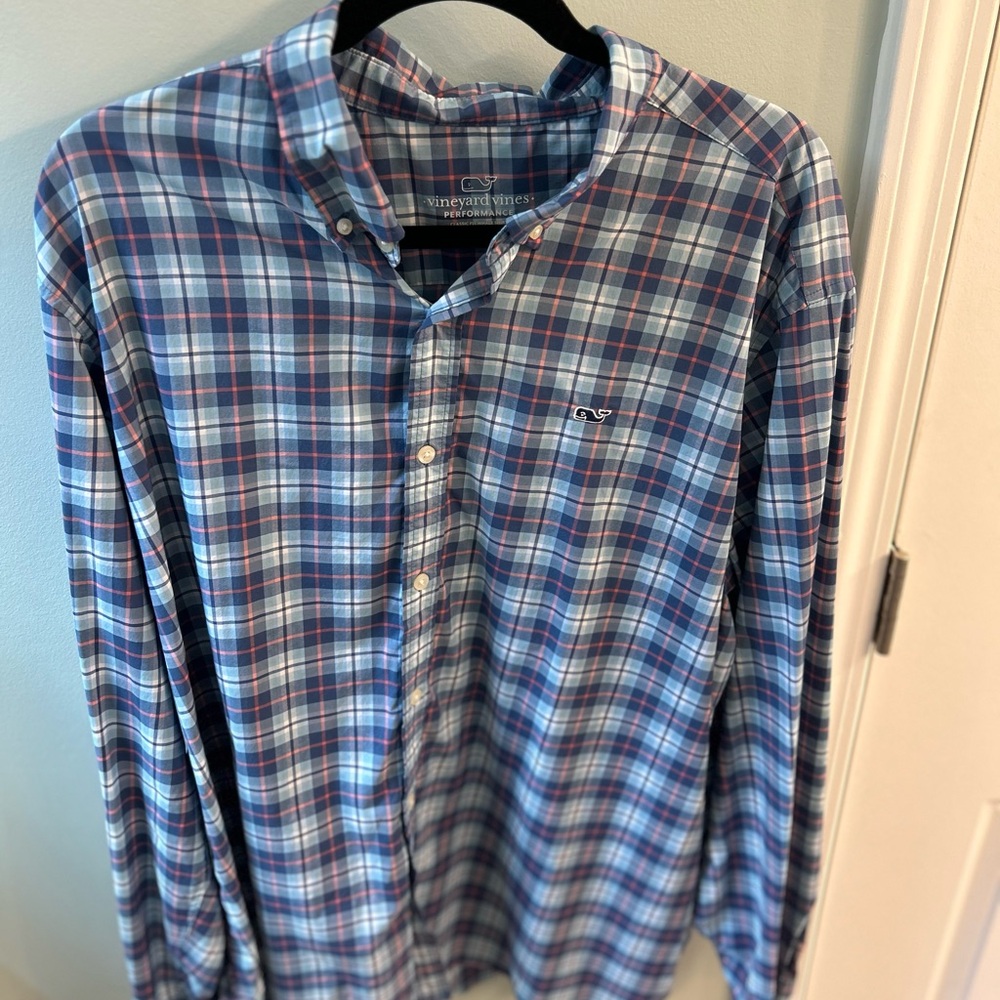 Vinyard vines XXL performance button up.